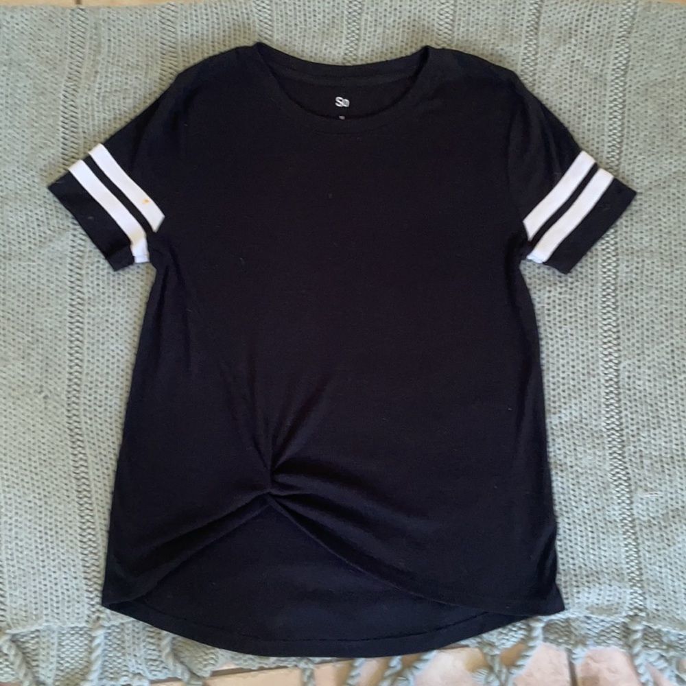 Black shirt bundle of 3 🖤